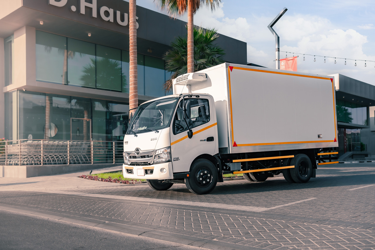 Hino 300 Series gallery image 1