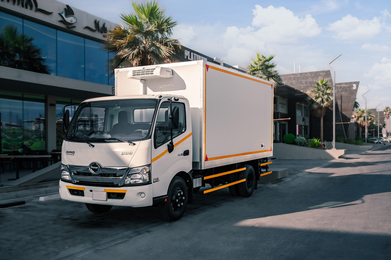 Hino 300 Series gallery image 2