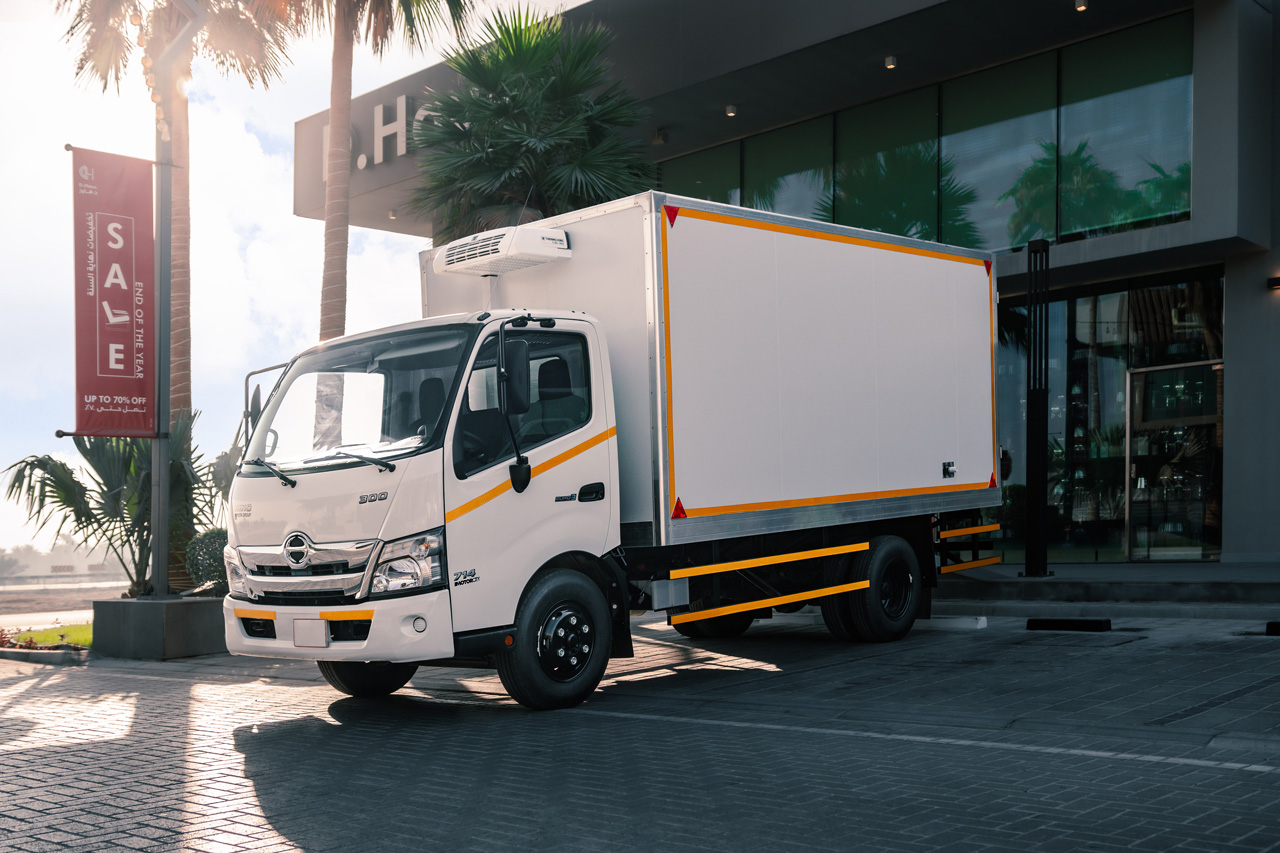 Hino 300 Series gallery image 9